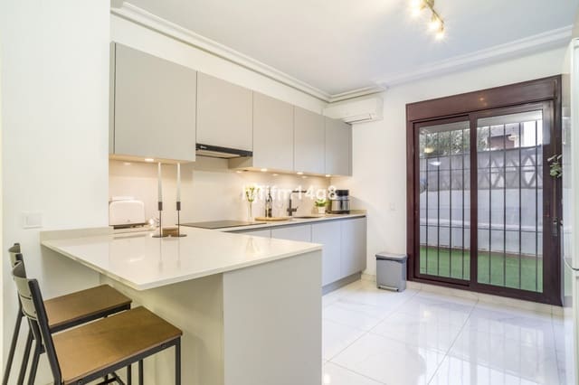 3 soveværelse Lejlighed til salg i La Dama de Noche - La Alzambra, Marbella med swimmingpool - € 545.000 (Ref: 9479862)