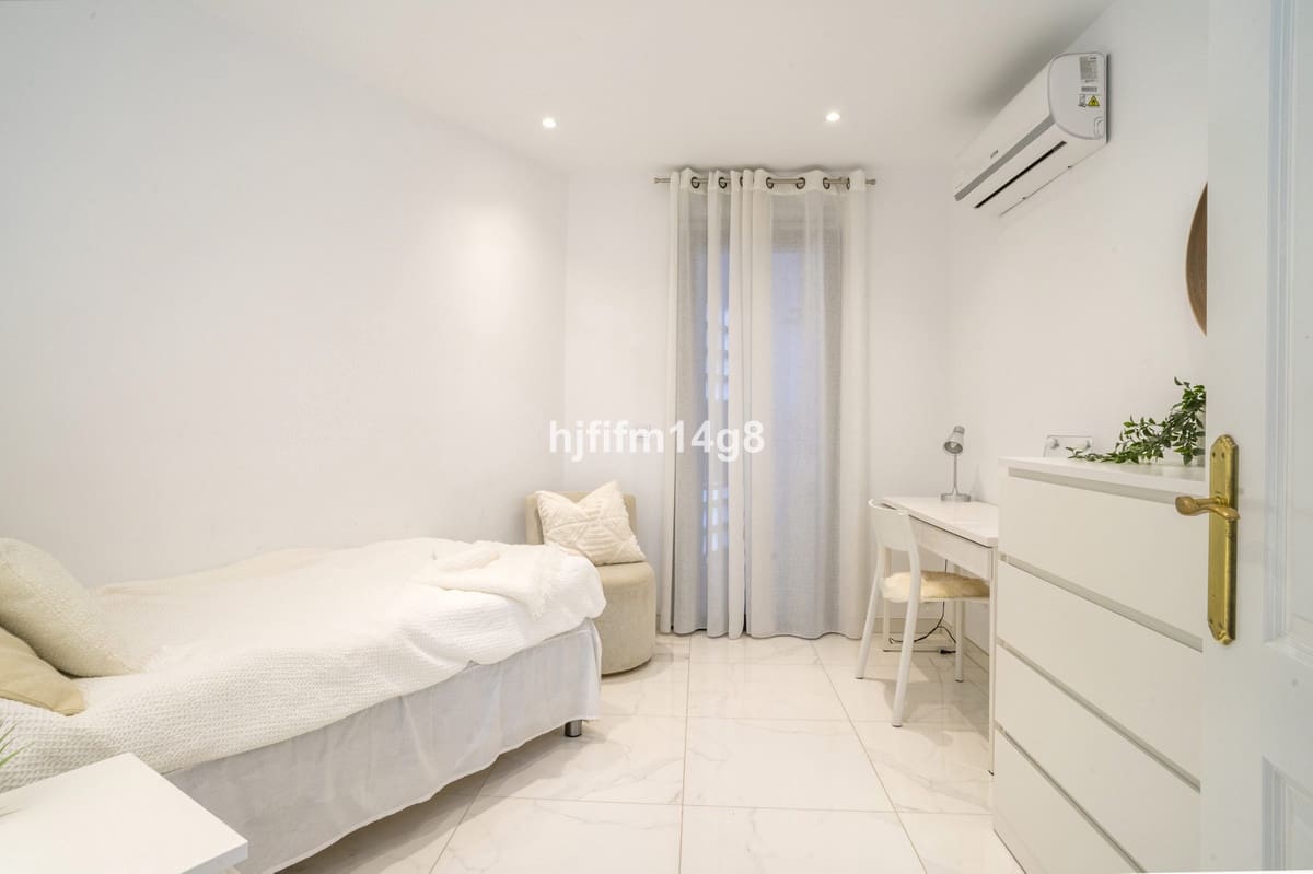 3 soveværelse Lejlighed til salg i Nueva Andalucia med swimmingpool - € 545.000 (Ref: 9479862)