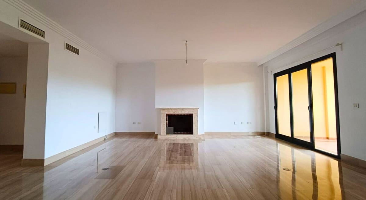 3 bedroom Apartment for sale in Sotogrande with pool - € 545,000 (Ref: 9479864)