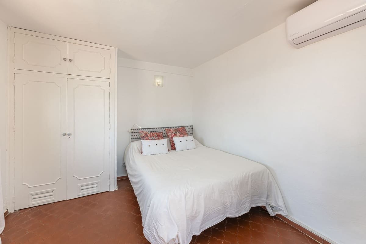 Ático de 6 habitaciones en San Pedro de Alcantara en venta - 545.000 € (Ref: 9479866)