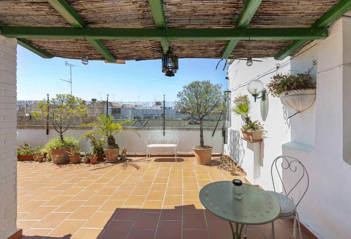 Ático de 6 habitaciones en San Pedro de Alcantara en venta - 545.000 € (Ref: 9479866)