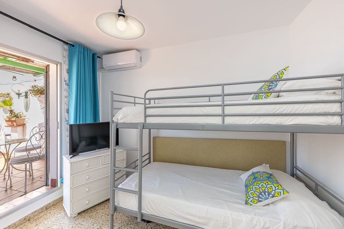 Ático de 6 habitaciones en San Pedro de Alcantara en venta - 545.000 € (Ref: 9479866)