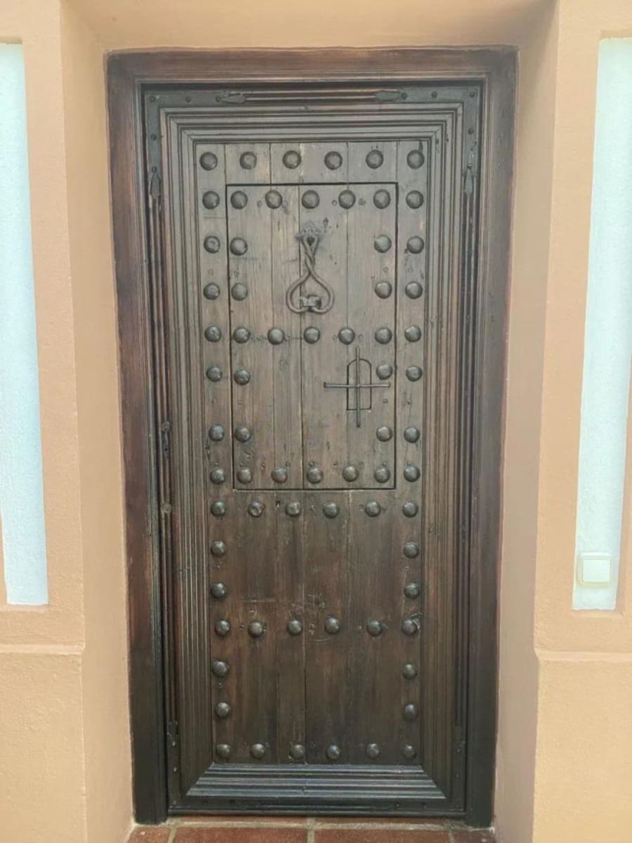 2 bedroom Townhouse for sale in Benahavis with pool garage - € 545,000 (Ref: 9479867)