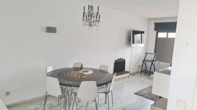 Casa de 3 habitaciones en La Dama de Noche - La Alzambra, Marbella en venta con piscina - 545.000 € (Ref: 9479868)
