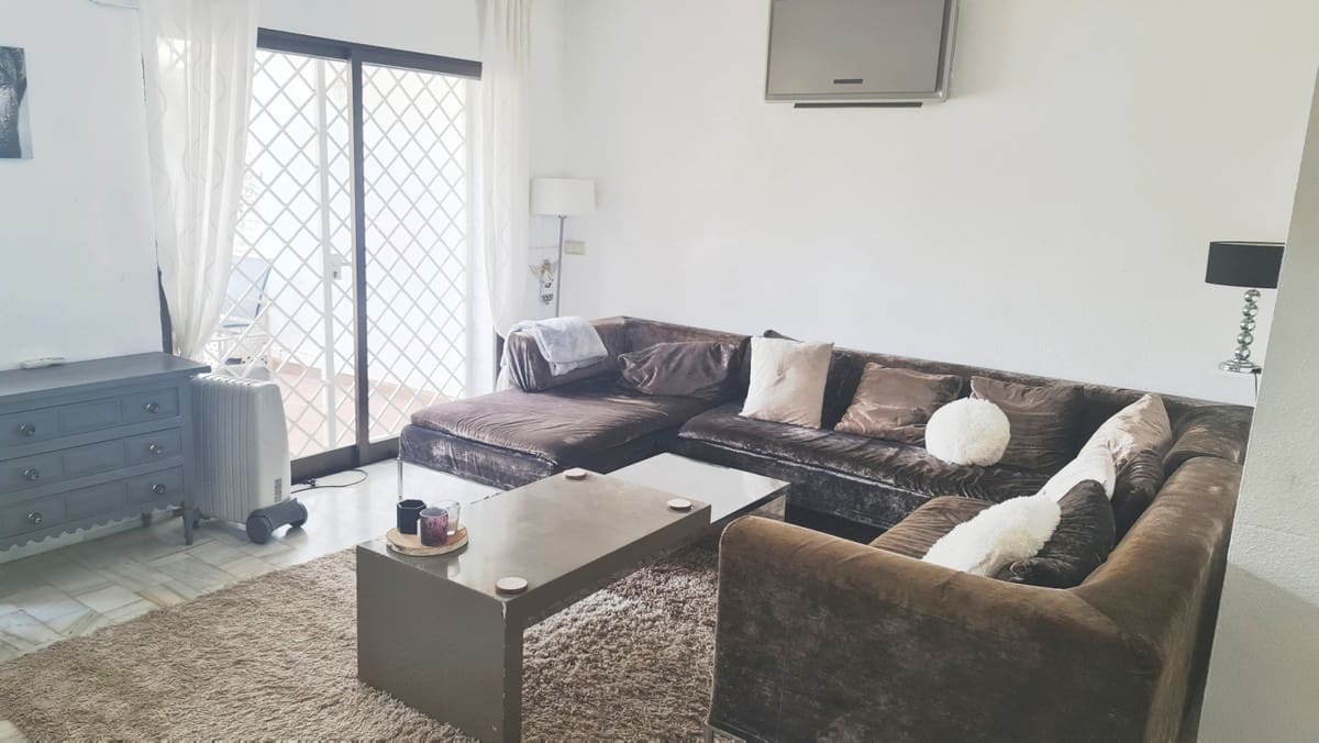 Casa de 3 habitaciones en Nueva Andalucia en venta con piscina - 545.000 € (Ref: 9479868)