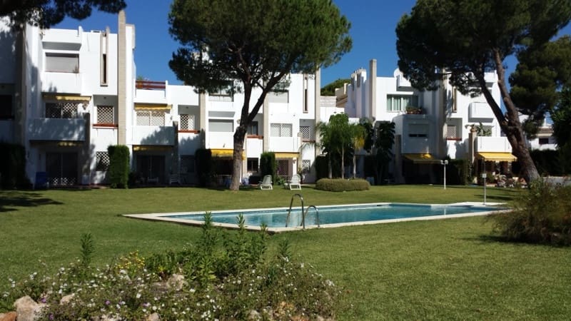 Casa de 3 habitaciones en Nueva Andalucia en venta con piscina - 545.000 € (Ref: 9479868)