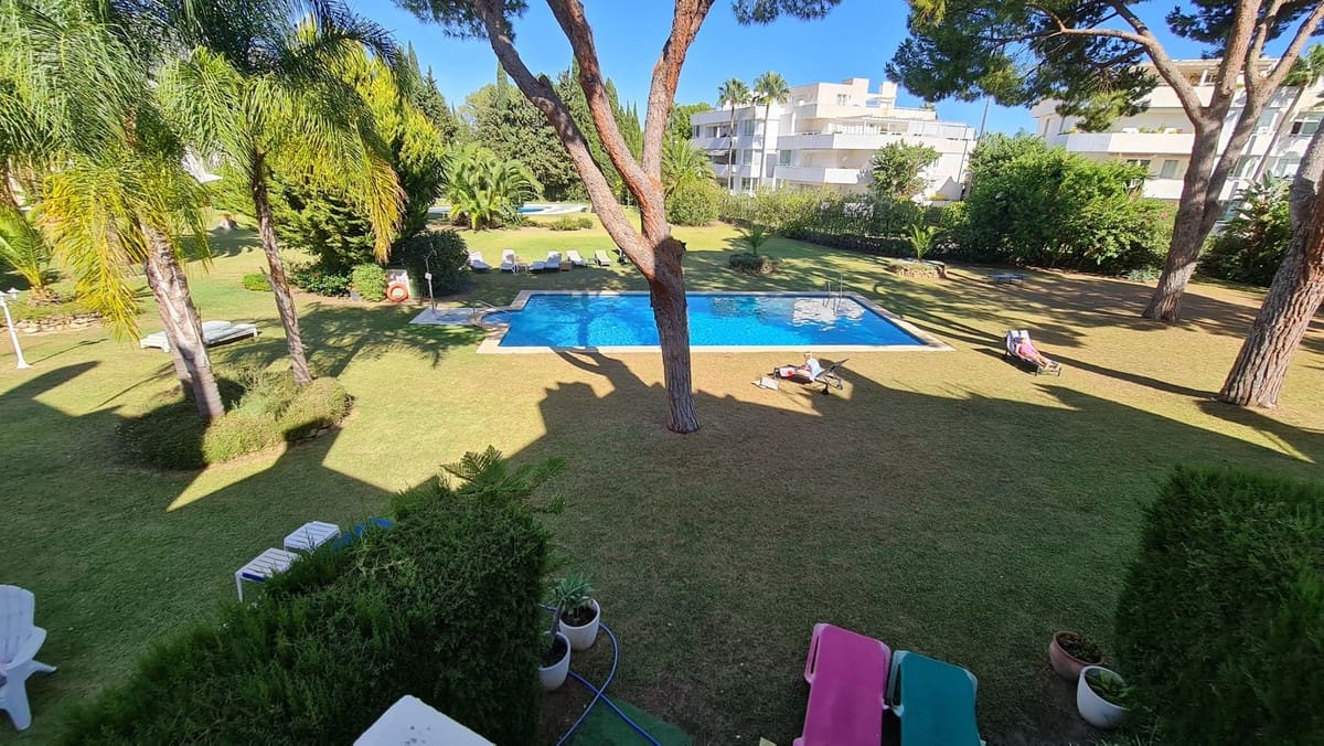Casa de 3 habitaciones en Nueva Andalucia en venta con piscina - 545.000 € (Ref: 9479868)