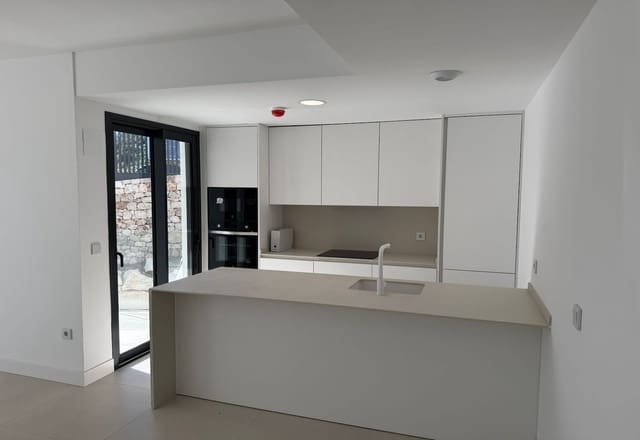 3 sypialnia Apartament na sprzedaż w Centro ciudad, Fuengirola z basenem - 549 000 € (Ref: 9479873)