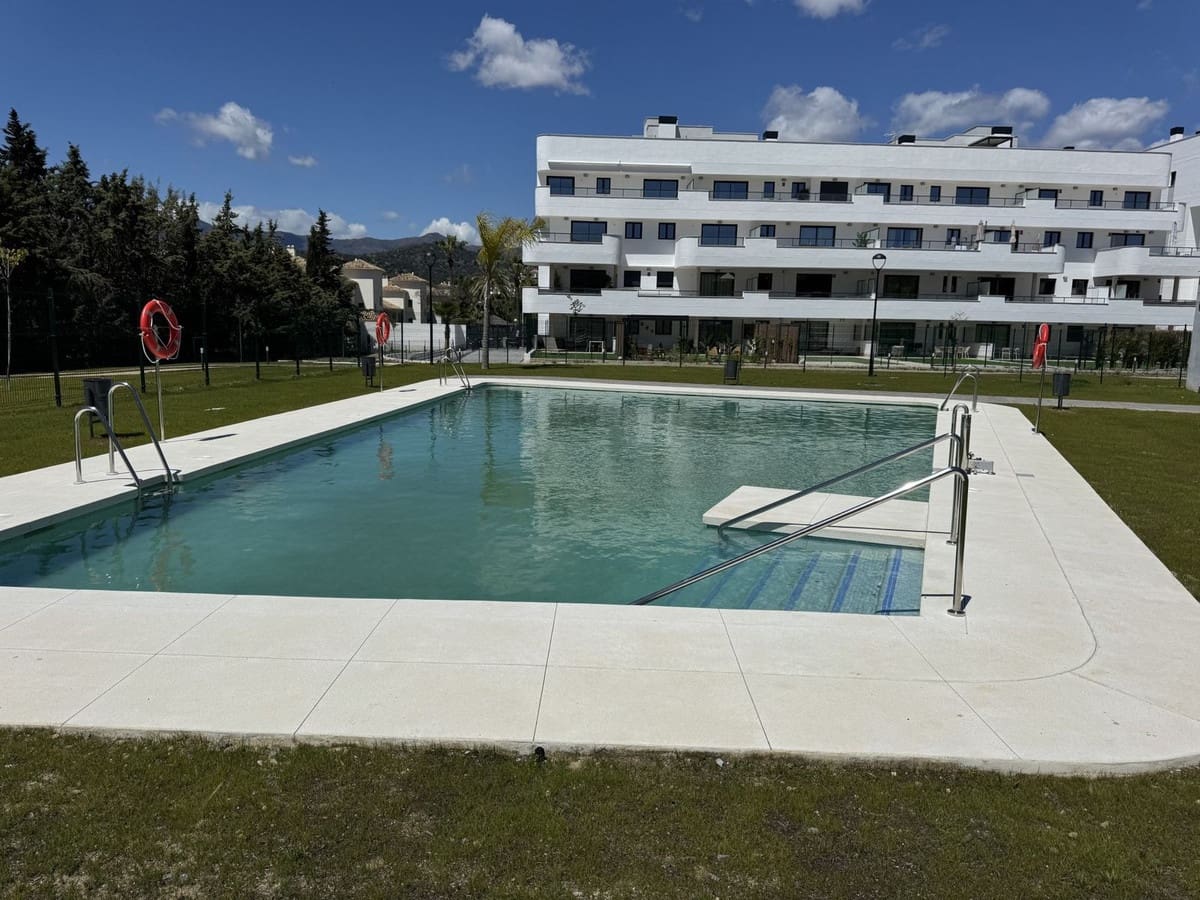 3 bedroom Penthouse for sale in New Golden Mile with pool - € 549,000 (Ref: 9479874)