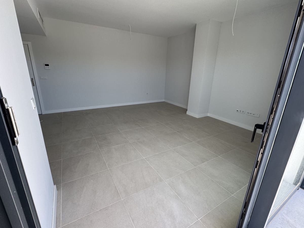 3 bedroom Penthouse for sale in New Golden Mile with pool - € 549,000 (Ref: 9479874)