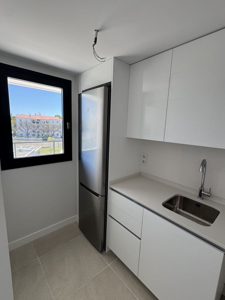 3 bedroom Penthouse for sale in New Golden Mile with pool - € 549,000 (Ref: 9479874)