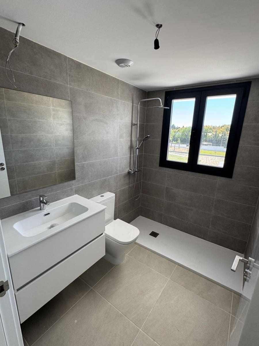 3 bedroom Penthouse for sale in New Golden Mile with pool - € 549,000 (Ref: 9479874)