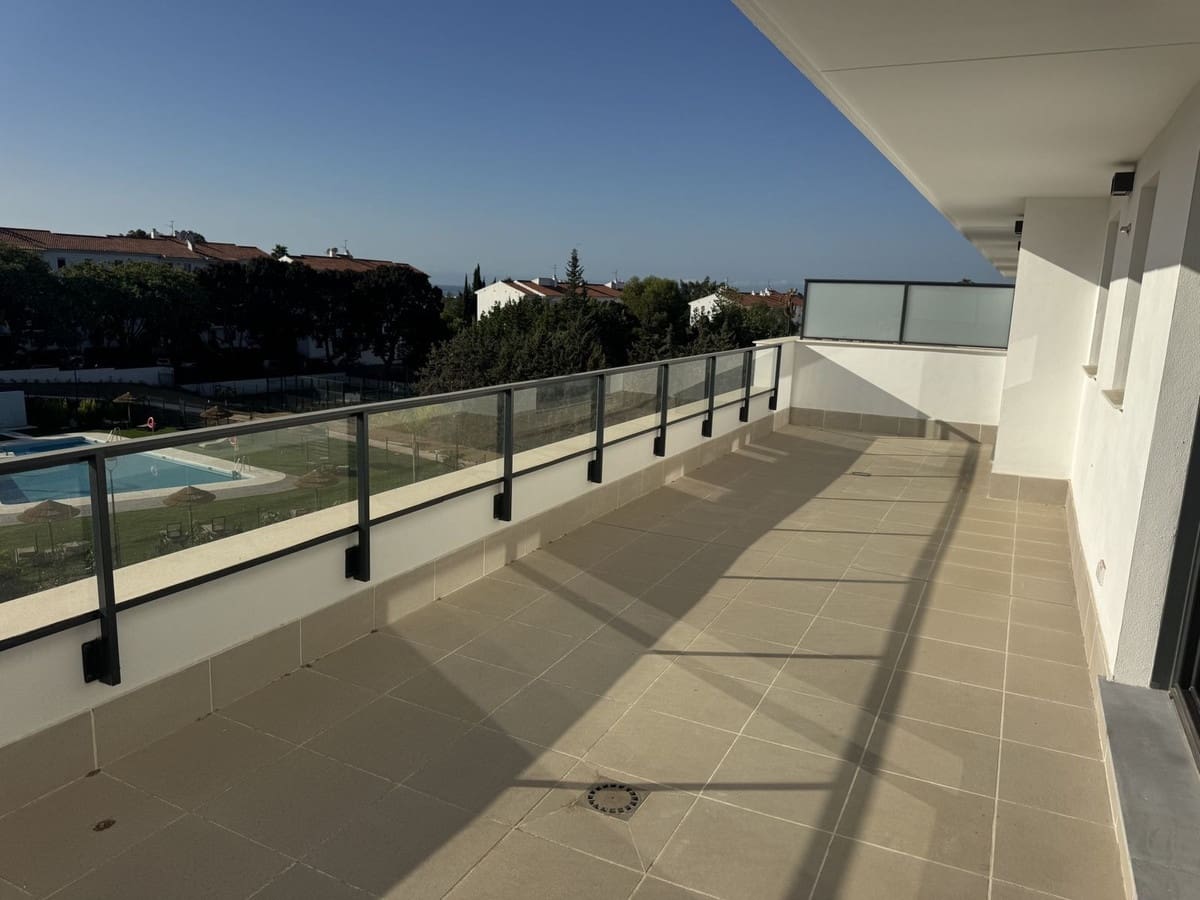 3 bedroom Penthouse for sale in New Golden Mile with pool - € 549,000 (Ref: 9479874)