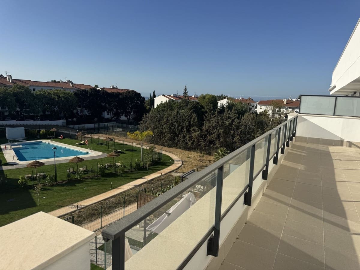 3 bedroom Penthouse for sale in New Golden Mile with pool - € 549,000 (Ref: 9479874)