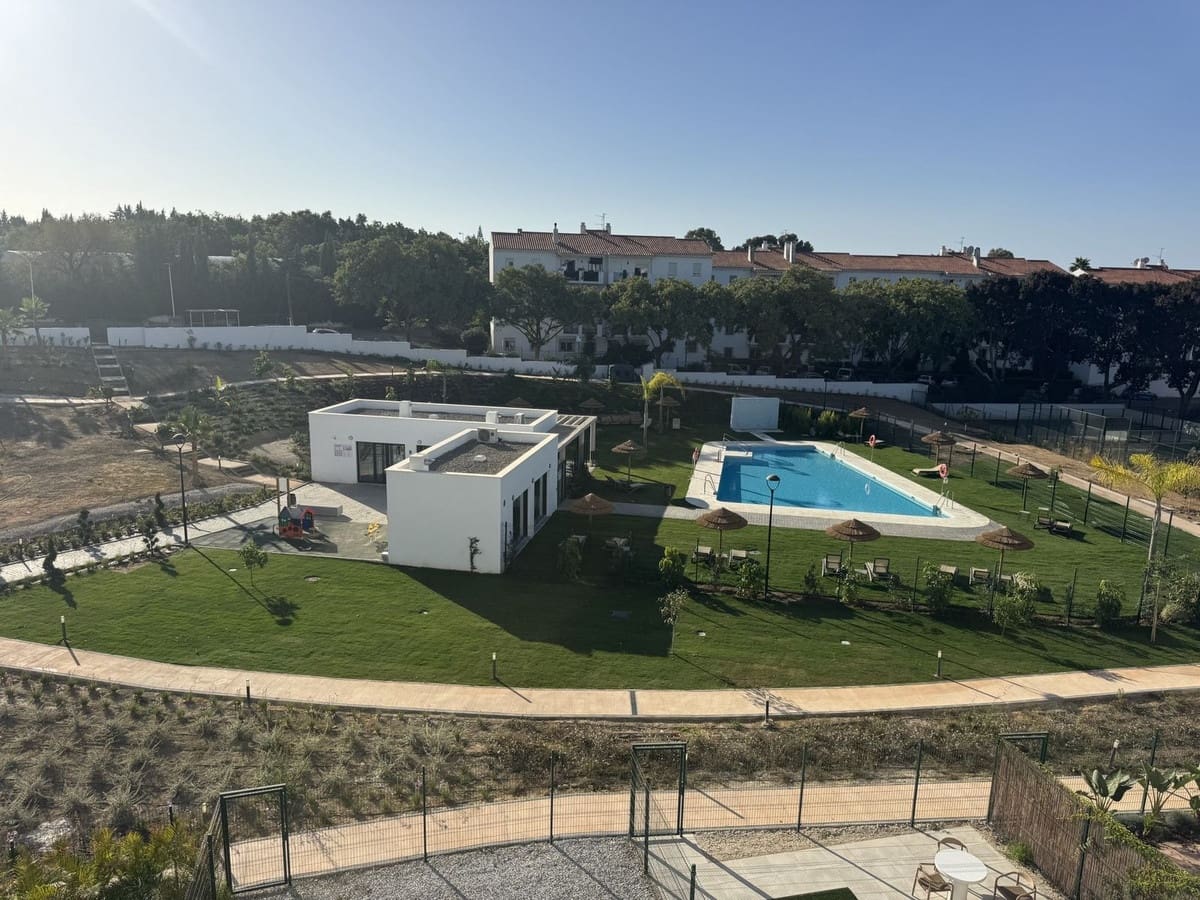 3 bedroom Penthouse for sale in New Golden Mile with pool - € 549,000 (Ref: 9479874)