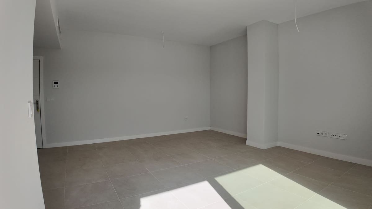 3 bedroom Penthouse for sale in Estepona with pool - € 549,000 (Ref: 9479875)