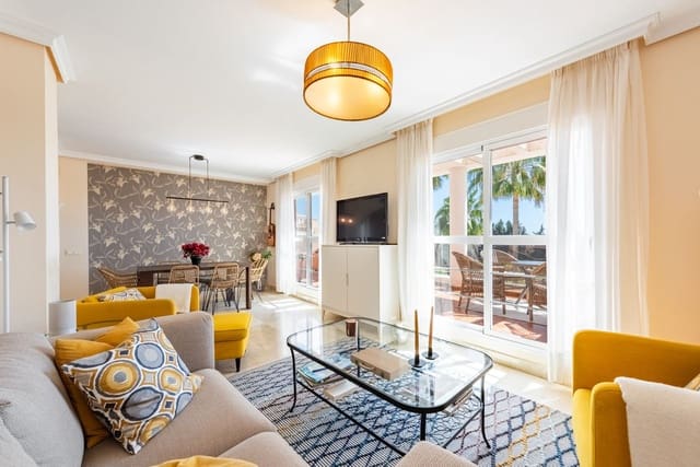 4 soverom Penthouse til salgs i Centro, Estepona med svømmebasseng - € 549 000 (Ref: 9479876)