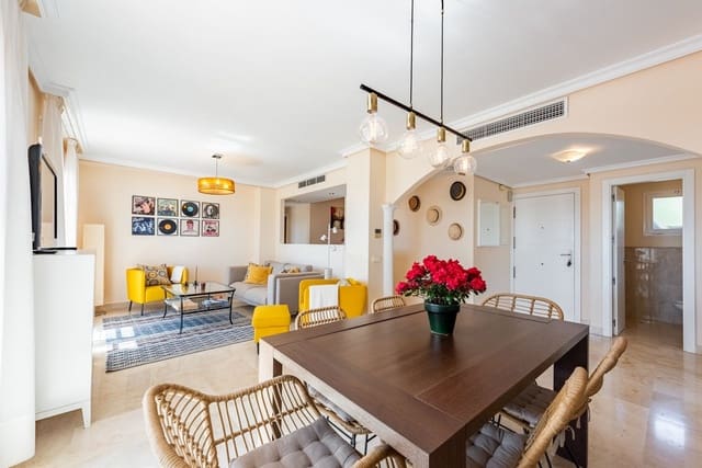 4 soverom Penthouse til salgs i Centro, Estepona med svømmebasseng - € 549 000 (Ref: 9479876)