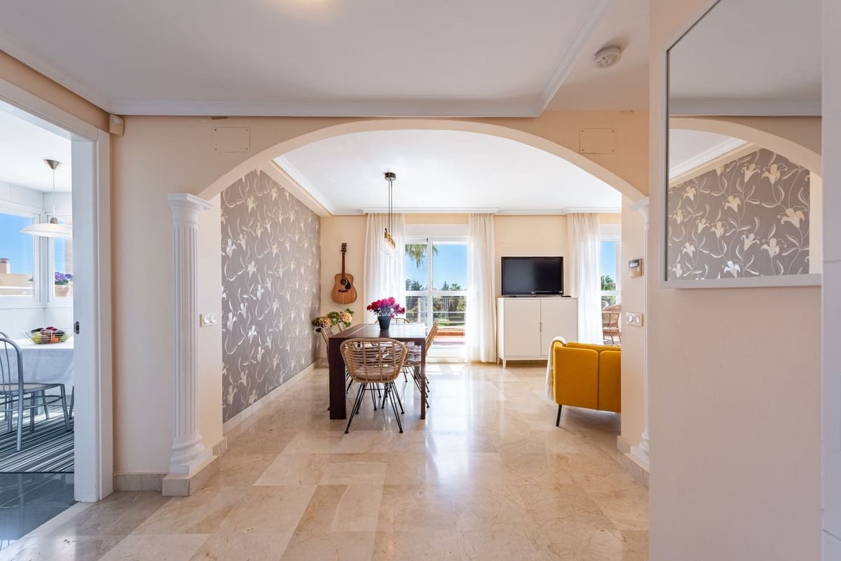 4 soverom Penthouse til salgs i Estepona med svømmebasseng - € 549 000 (Ref: 9479876)