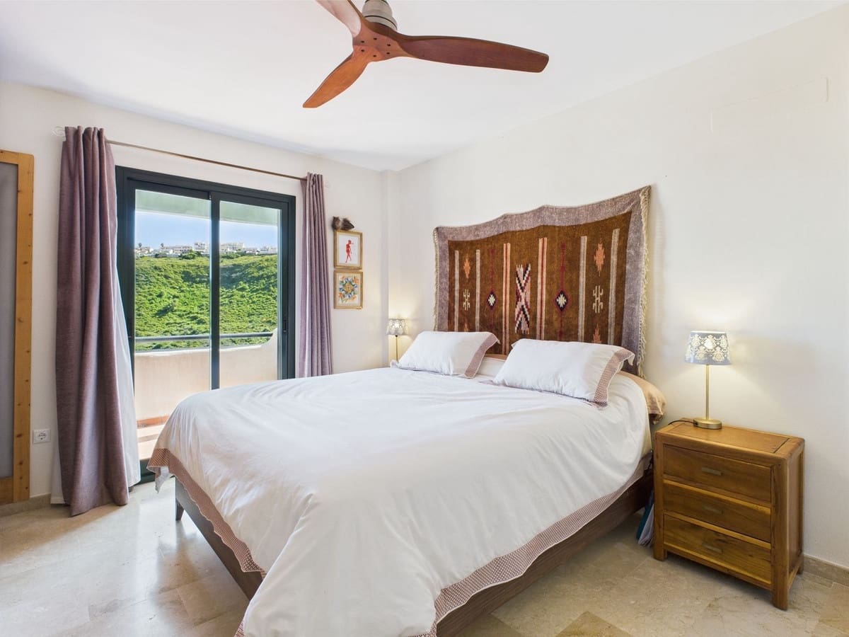 Pareado de 3 habitaciones en Manilva en venta con piscina - 549.000 € (Ref: 9479878)