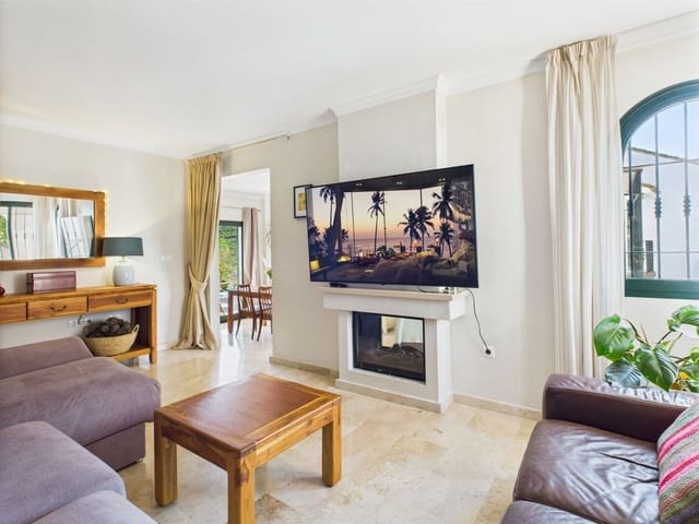 Pareado de 3 habitaciones en Manilva Pueblo, Manilva en venta con piscina - 549.000 € (Ref: 9479878)