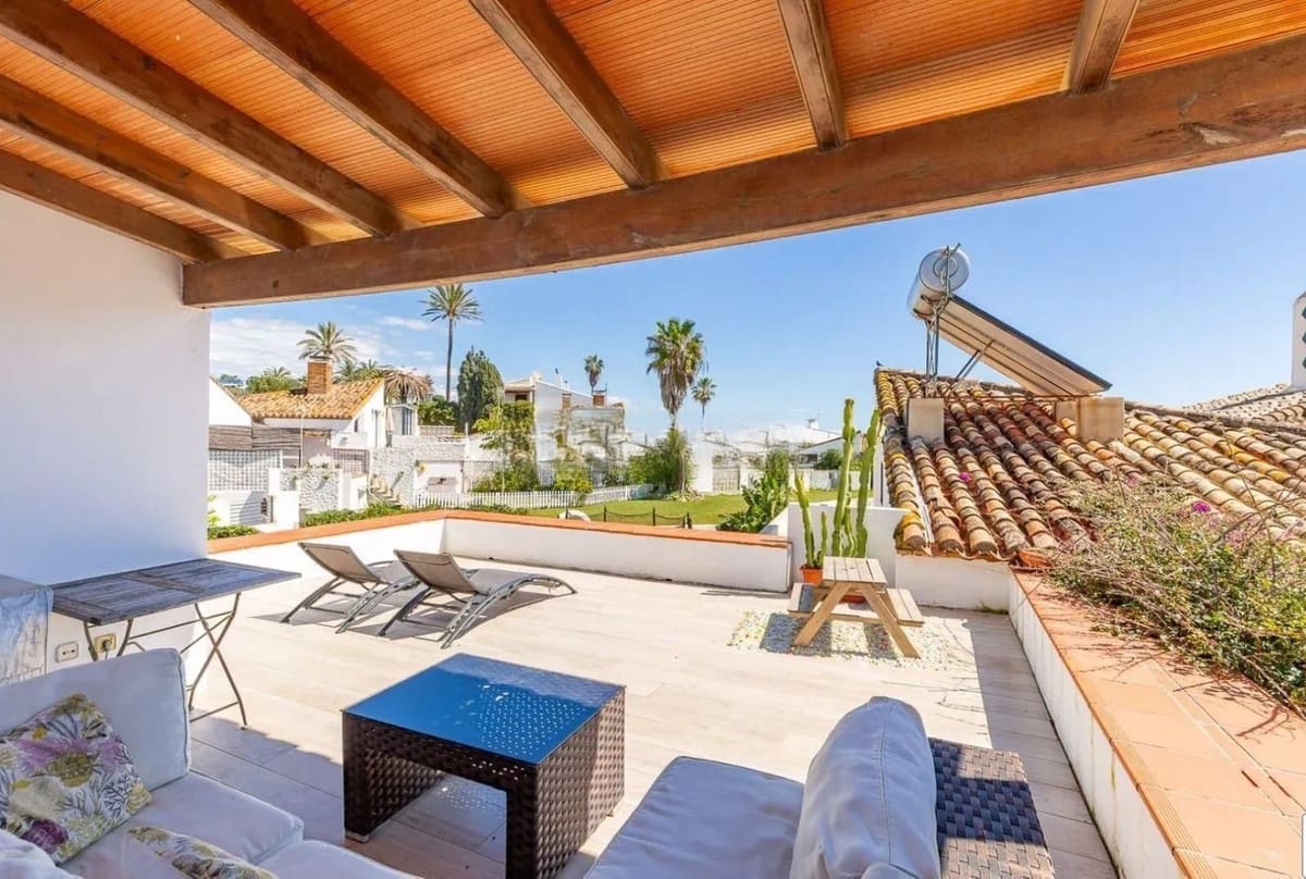 Casa de 3 habitaciones en Bahía Dorada en venta con piscina - 549.000 € (Ref: 9479879)