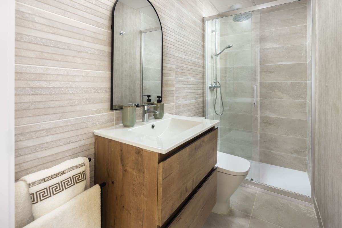 2 bedroom Apartment for sale in Estepona with pool garage - € 549,000 (Ref: 9479884)