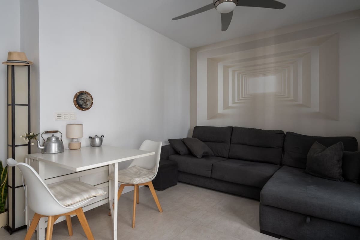 Casa de 2 habitaciones en Estepona en venta - 549.950 € (Ref: 9479885)