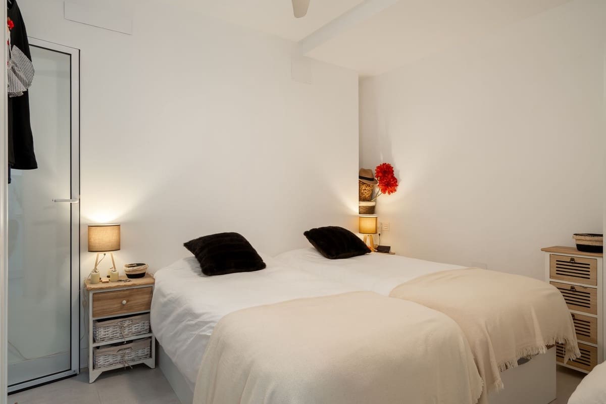 Casa de 2 habitaciones en Estepona en venta - 549.950 € (Ref: 9479885)