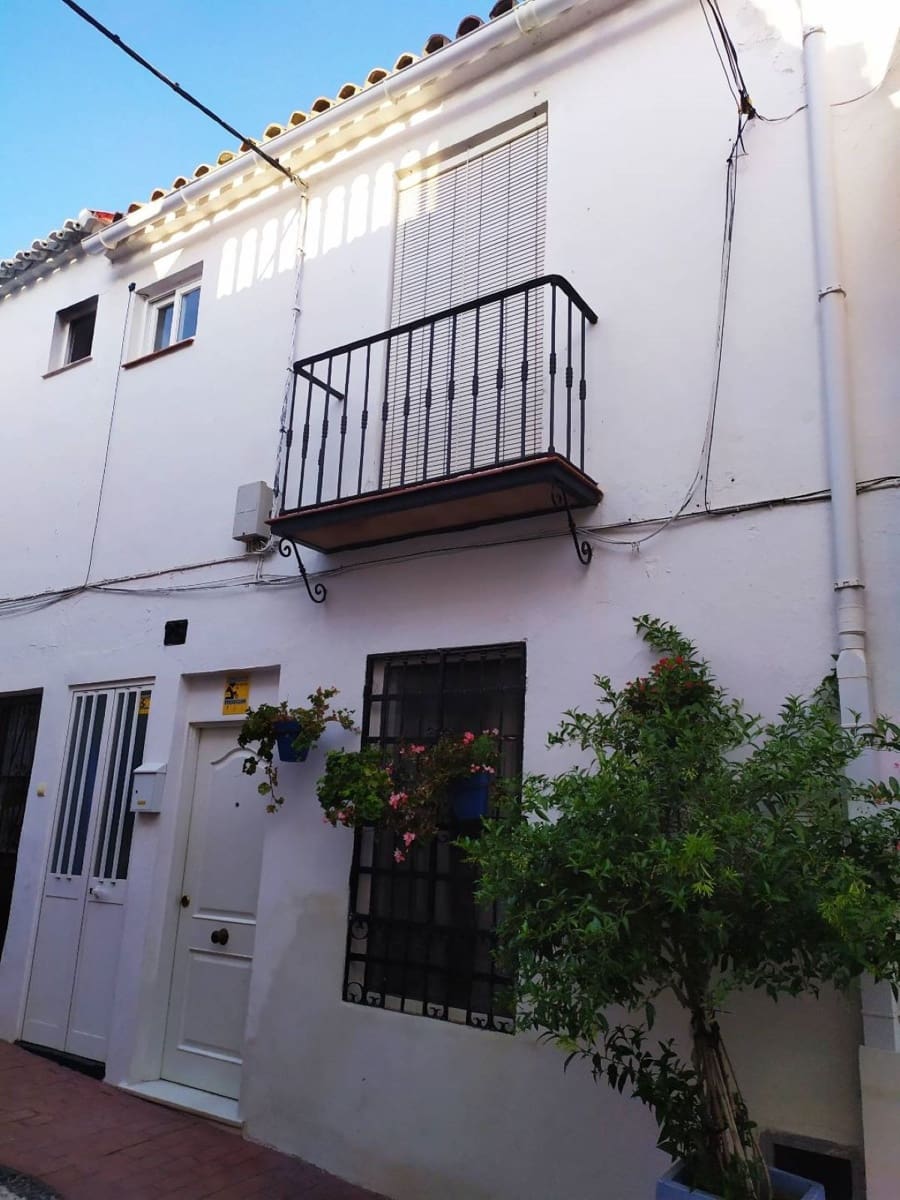 Casa de 2 habitaciones en Estepona en venta - 549.950 € (Ref: 9479885)