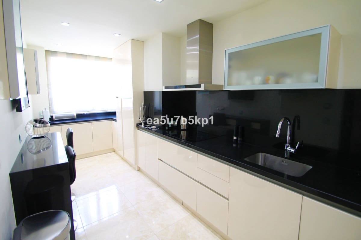 3 soverom Leilighet til salgs i Benahavis med svømmebasseng - € 550 000 (Ref: 9479886)