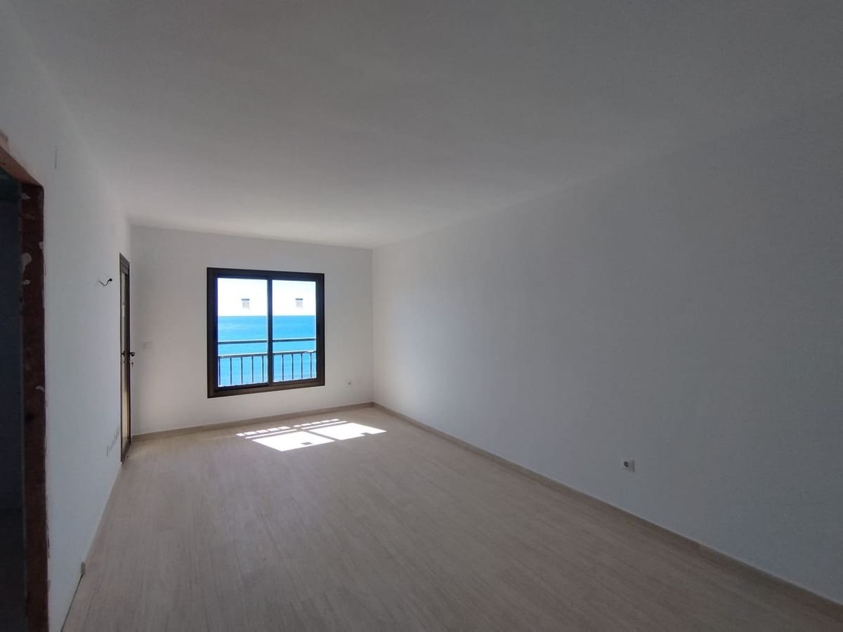 2 slaapkamer Appartement te koop in Fuengirola met zwembad - € 550.000 (Ref: 9479887)