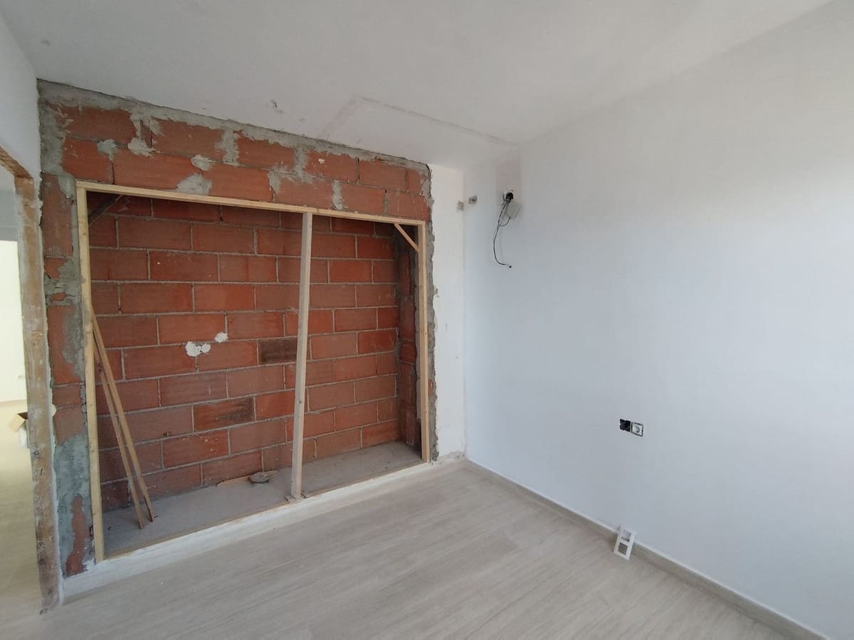 2 slaapkamer Appartement te koop in Fuengirola met zwembad - € 550.000 (Ref: 9479887)