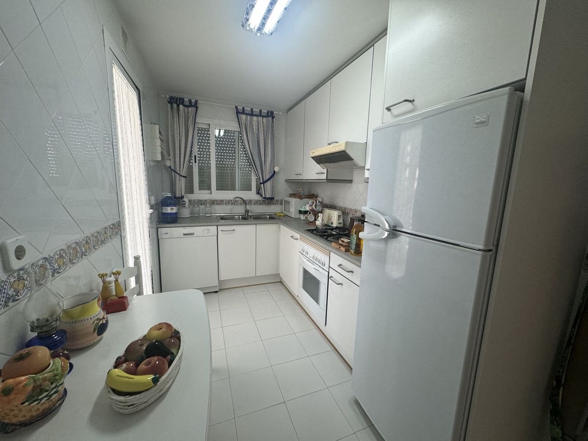 3 bedroom Apartment for sale in Las Chapas with pool garage - € 550,000 (Ref: 9479889)