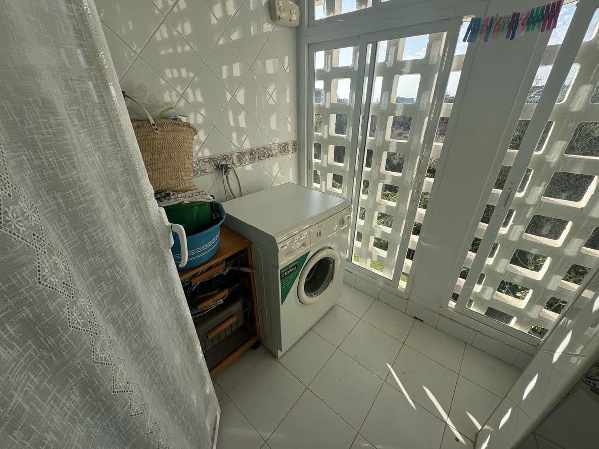 3 bedroom Apartment for sale in Las Chapas with pool garage - € 550,000 (Ref: 9479889)