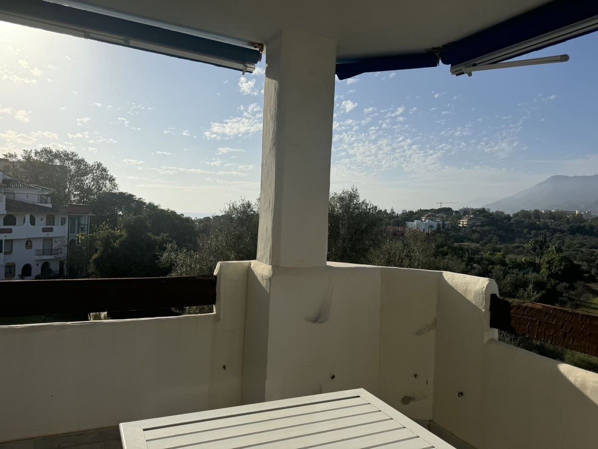 3 bedroom Apartment for sale in Las Chapas with pool garage - € 550,000 (Ref: 9479889)