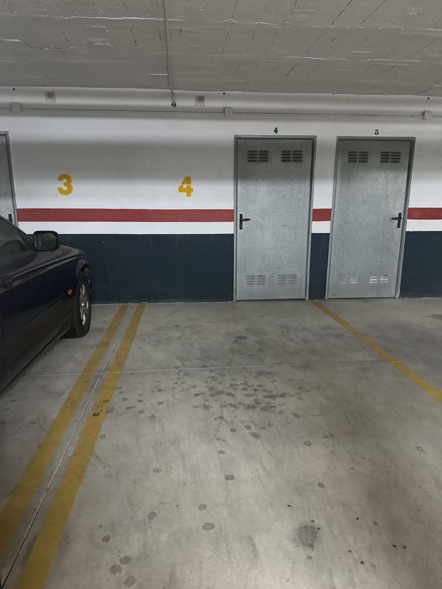 3 bedroom Apartment for sale in Las Chapas with pool garage - € 550,000 (Ref: 9479889)