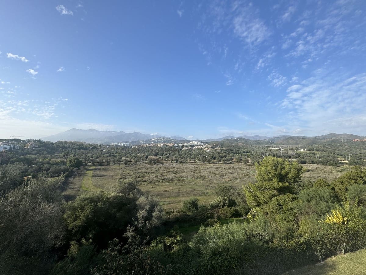 3 bedroom Apartment for sale in Las Chapas with pool garage - € 550,000 (Ref: 9479889)