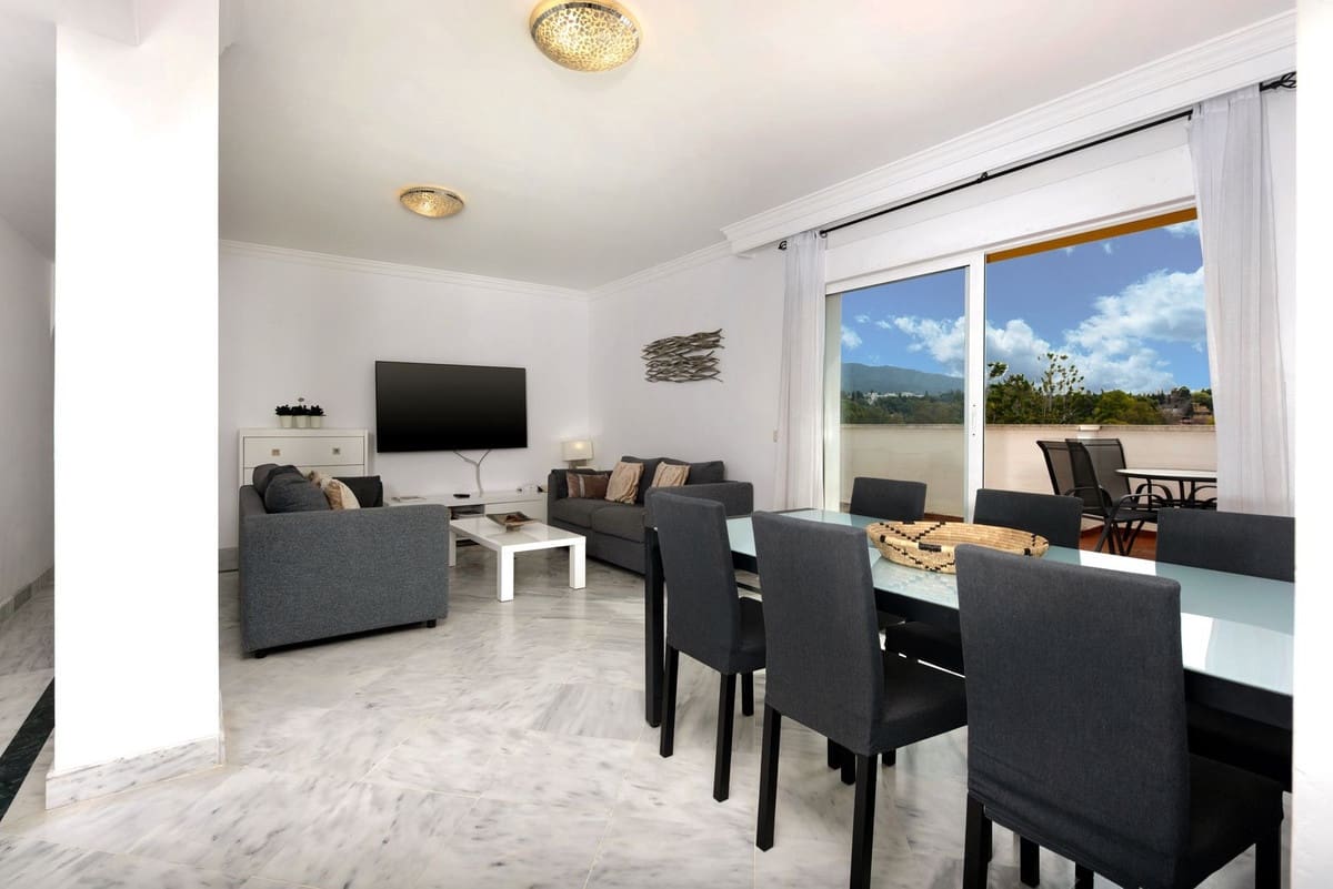 2 bedroom Penthouse for sale in Puerto Banus with pool garage - € 550,000 (Ref: 9479894)