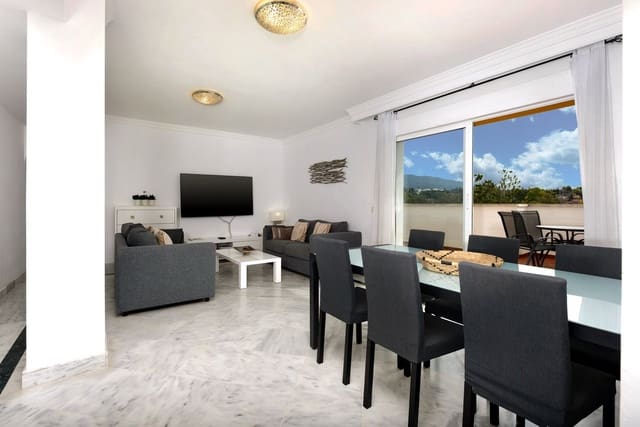 2 soverom Penthouse til salgs i Puerto Banus, Marbella med svømmebasseng garasje - € 550 000 (Ref: 9479894)