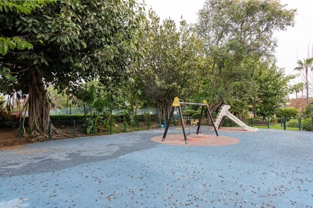 2 soverom Penthouse til salgs i Puerto Banus, Marbella med svømmebasseng garasje - € 550 000 (Ref: 9479894)