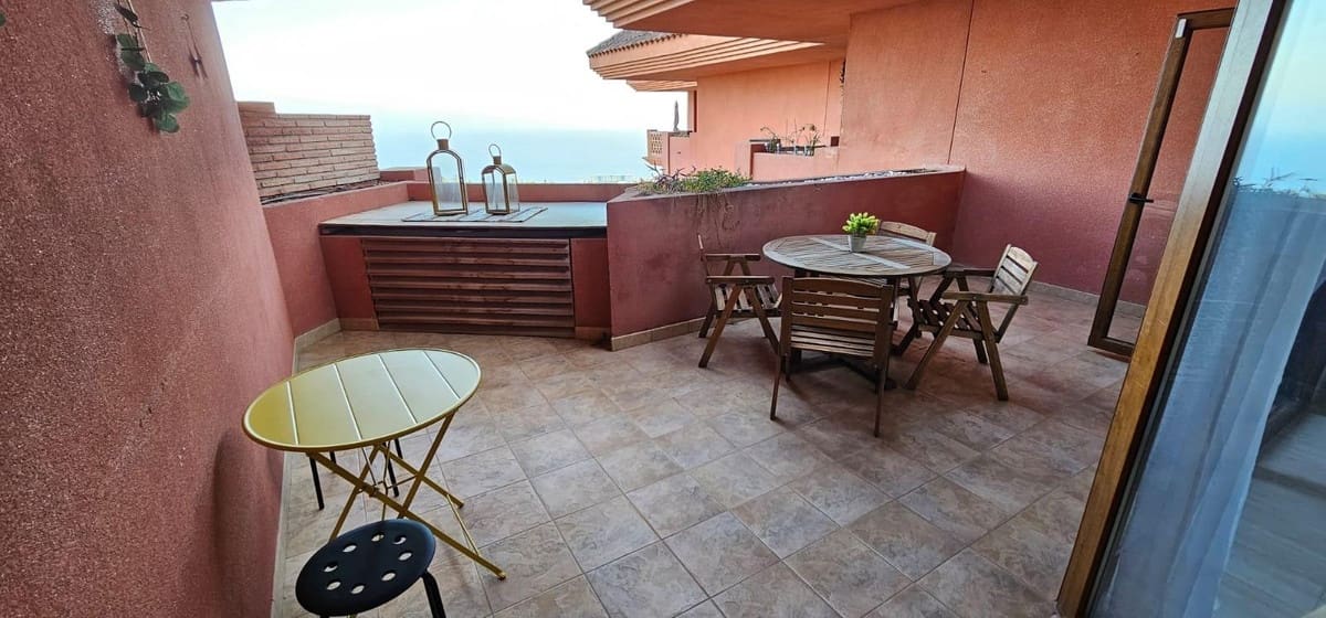 3 bedroom Penthouse for sale in Benalmadena with pool - € 550,000 (Ref: 9479895)