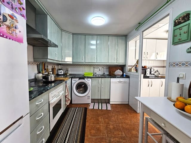 3 makuuhuone Paritalo myytävänä paikassa Bahia de Casares, Casares mukana uima-altaan - 550 000 € (Ref: 9479900)