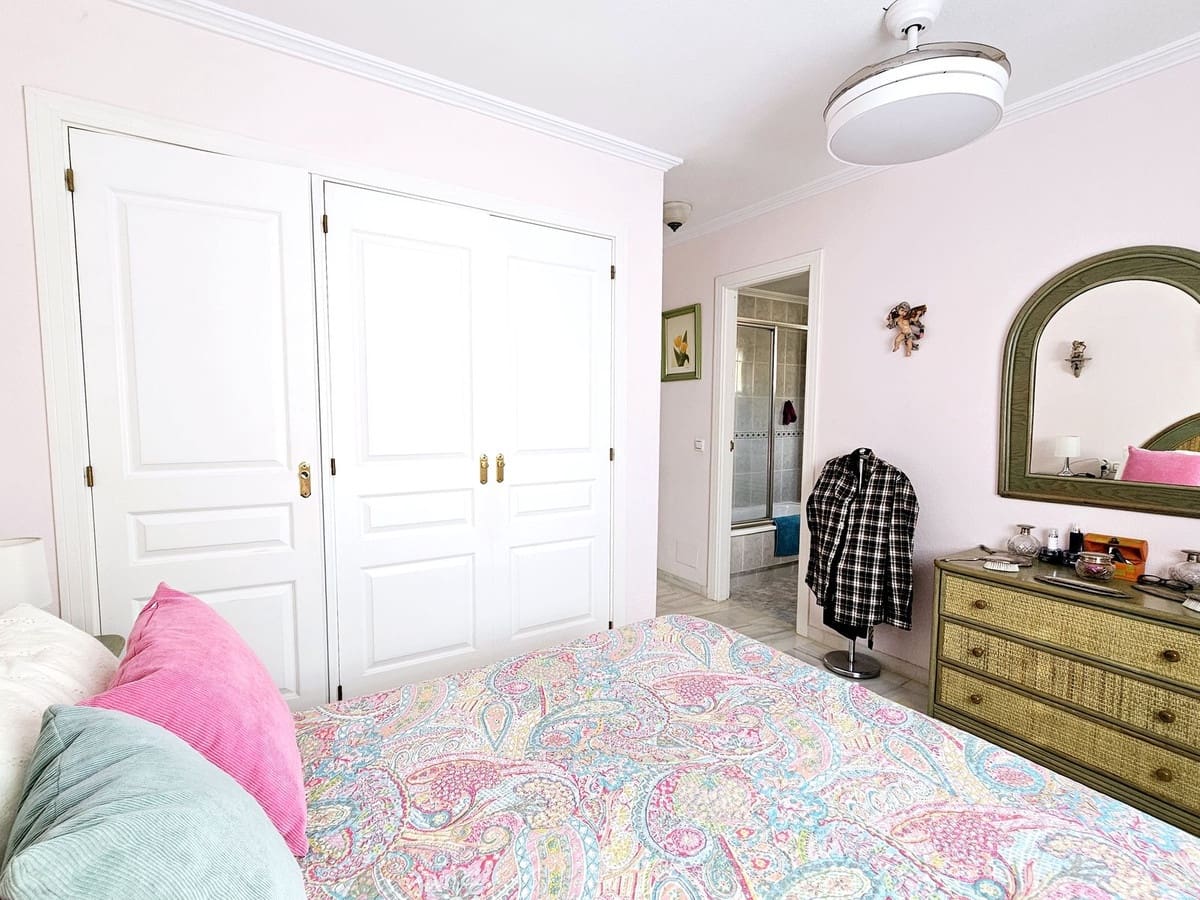 3 makuuhuone Paritalo myytävänä paikassa Bahia de Casares mukana uima-altaan - 550 000 € (Ref: 9479900)