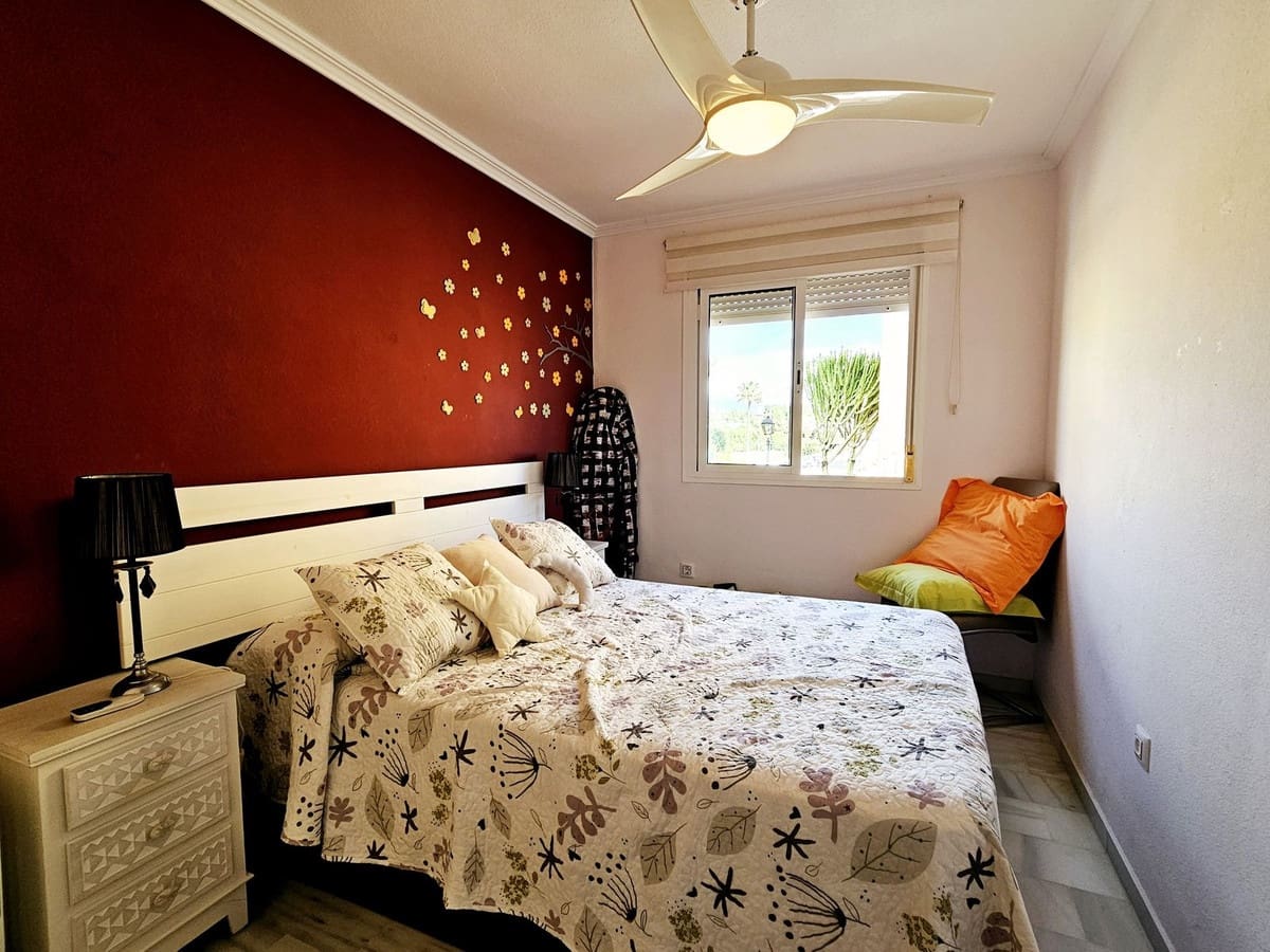 3 makuuhuone Paritalo myytävänä paikassa Bahia de Casares mukana uima-altaan - 550 000 € (Ref: 9479900)