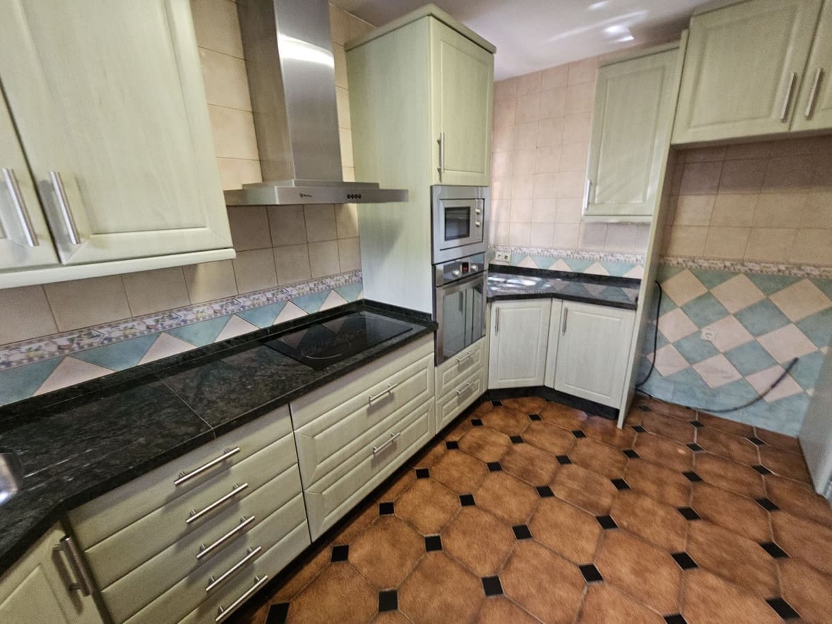 Casa de 3 habitaciones en El Chaparral en venta - 550.000 € (Ref: 9479901)