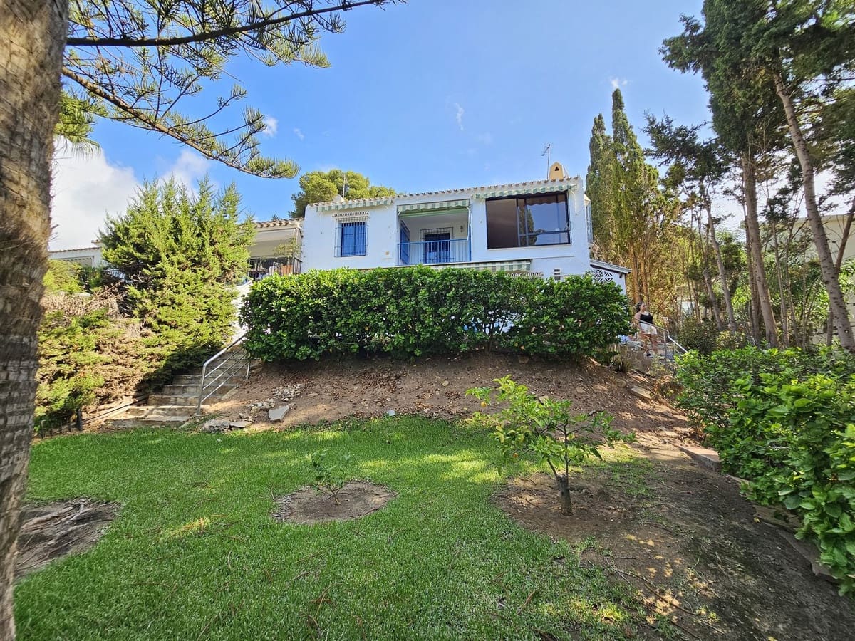 Casa de 3 habitaciones en El Chaparral en venta - 550.000 € (Ref: 9479901)