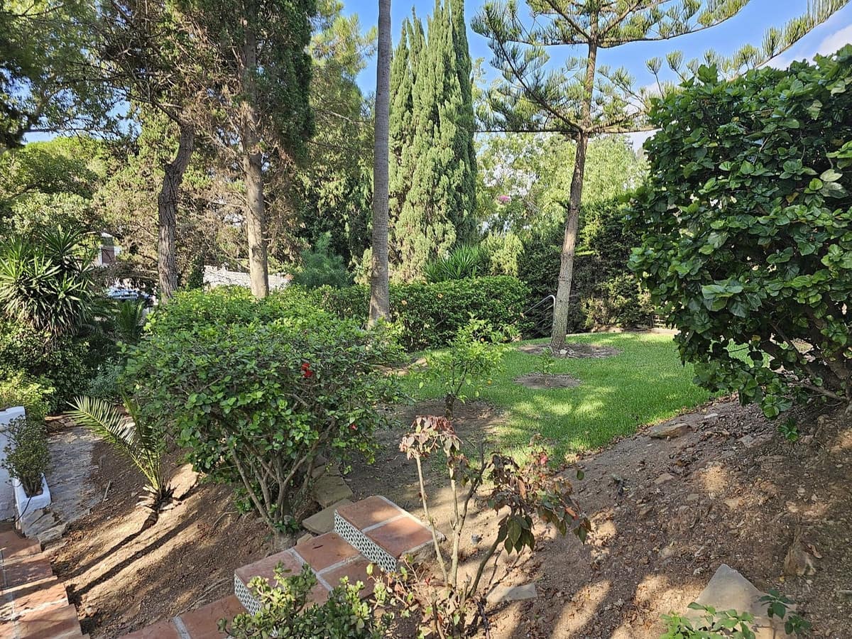 Casa de 3 habitaciones en El Chaparral en venta - 550.000 € (Ref: 9479901)