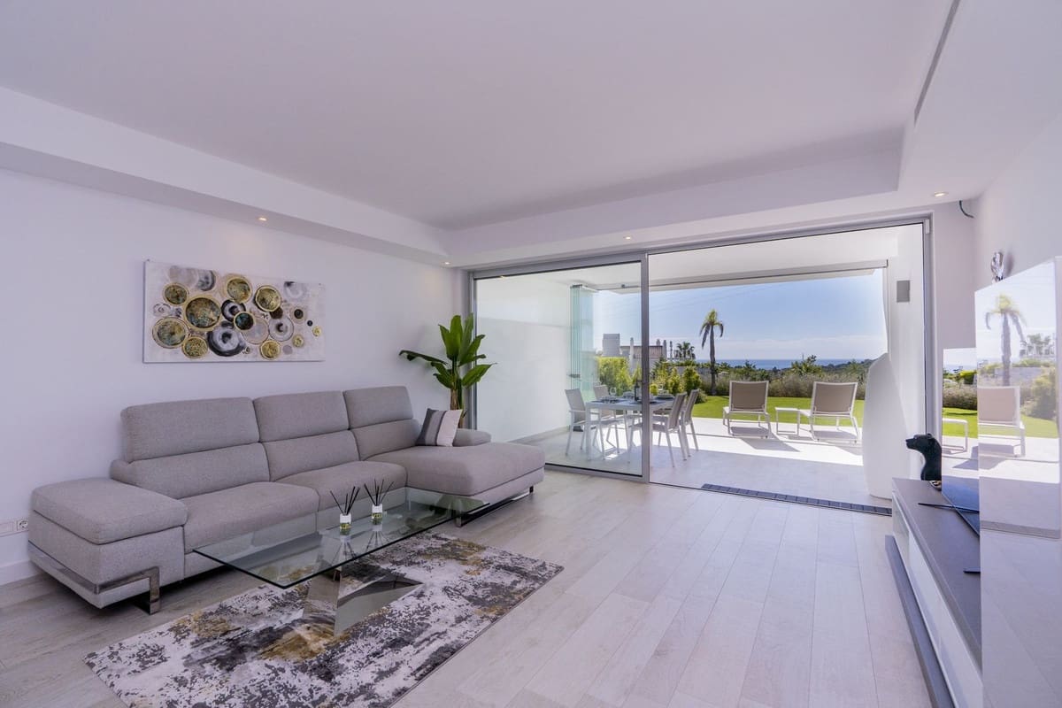 2 makuuhuone Huoneisto myytävänä paikassa Estepona mukana uima-altaan - 559 000 € (Ref: 9479904)