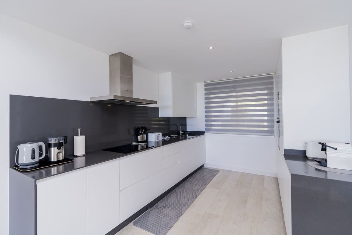 2 makuuhuone Huoneisto myytävänä paikassa Estepona mukana uima-altaan - 559 000 € (Ref: 9479904)